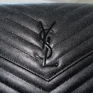 (Authentic) MONOGRAM CHAIN WALLET GRAIN DE POUDRE EMBOSSED LEATHER BOXED